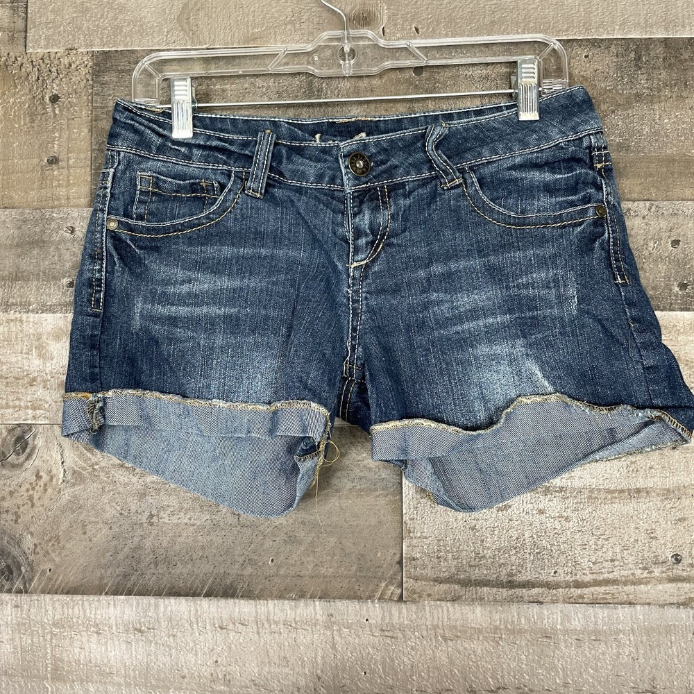 WallFlower Jean Shorts Womens Size 5 Blue Distressed Denim 5 Pocket Cuffed